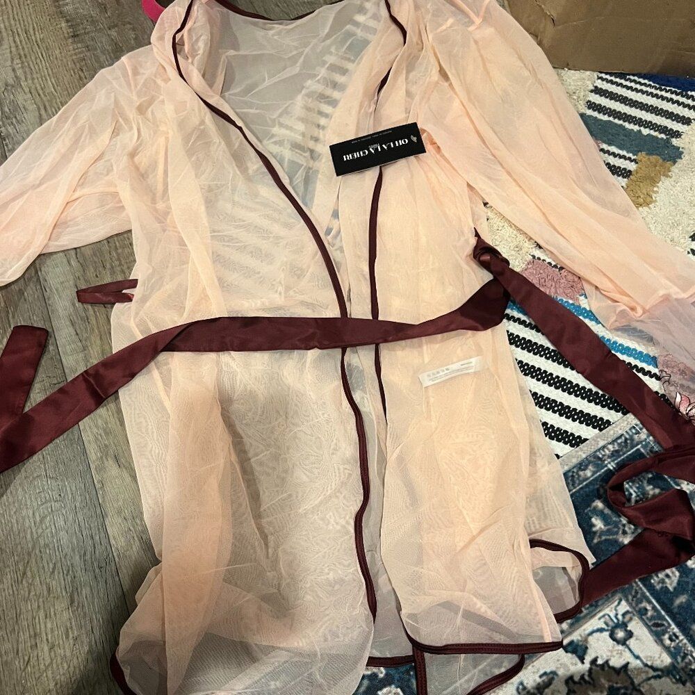 NWT Oh la la cheri l/xl‎ robe